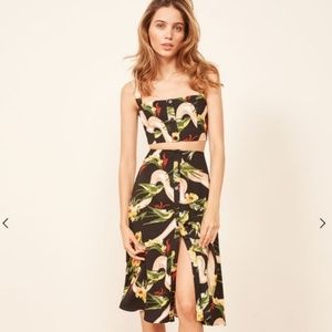NWT Reformation Grazia 2 piece set Parrot print